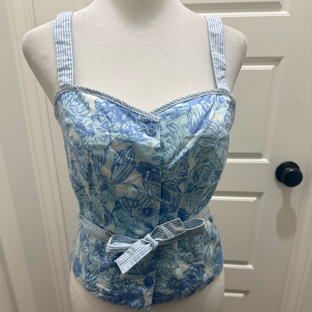 elevenses. Blue & White Floral Button Front Crop Top. Size 4.